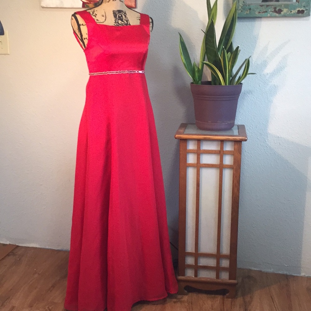 PROM DRESS! Pre-loved red satin and chiffon dress